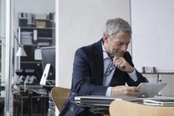 How Older Entrepreneurs can turn Age to their Advantage